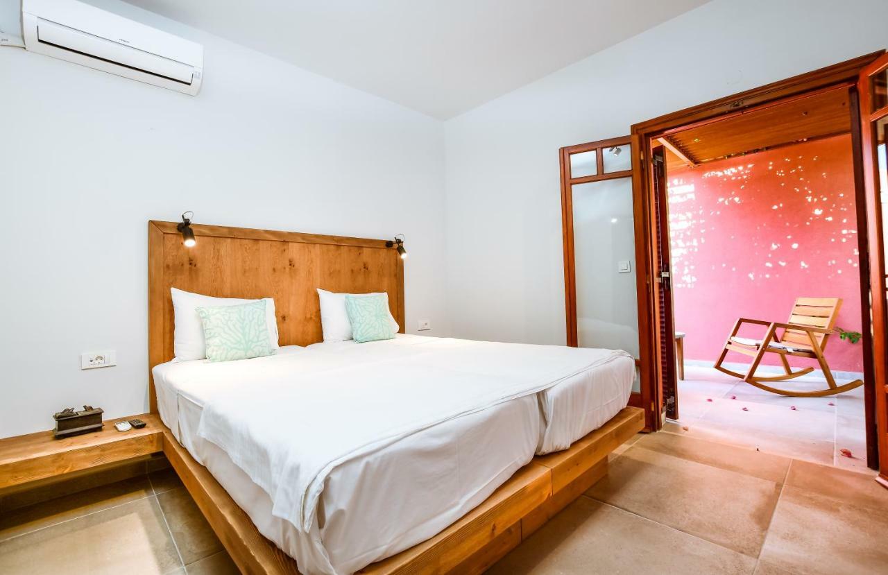Anais Suites Kato Daratso Eksteriør billede